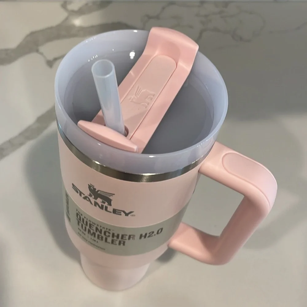 Stanley - BLOOM (light pink) - 40 oz. Flowstate Quencher H2.0 Tumbler - NWT!